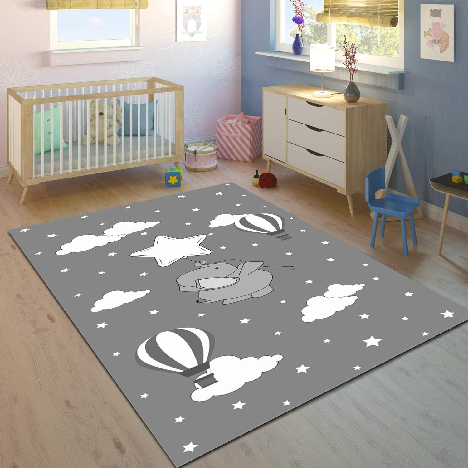 Minibabyrooms Beyaz Yıldızlı Fil Desenli 8 mm Kalınlıkta Çocuk Odası Halısı